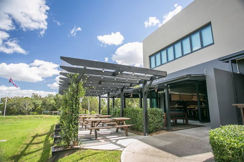 Alpha Hotel Eastern Creek - Dalby Accommodation 10