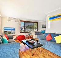 Sandy Toes Beach House Jervis Bay - 2min to Beach - Dalby Accommodation