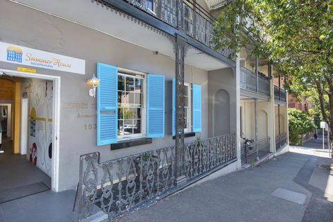 Summer House Kings Cross - Dalby Accommodation 6
