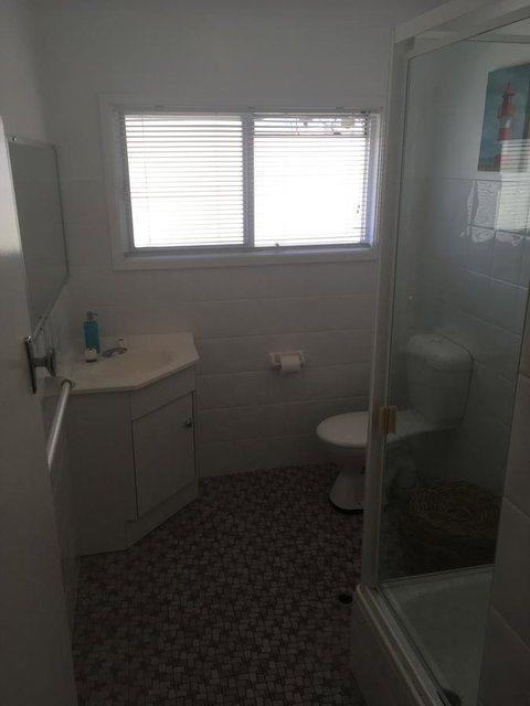 Tomaree Lodge - Dalby Accommodation 6