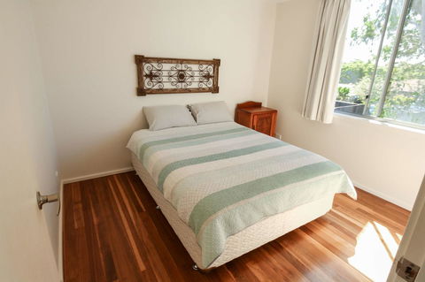 Valla's Beach House - Dalby Accommodation 19