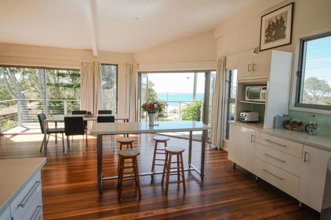 Valla's Beach House - Dalby Accommodation 11
