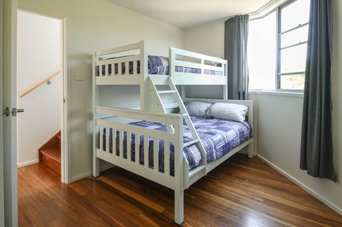 Valla's Beach House - Dalby Accommodation 18