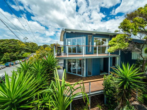 Valla's Beach House - Dalby Accommodation 6