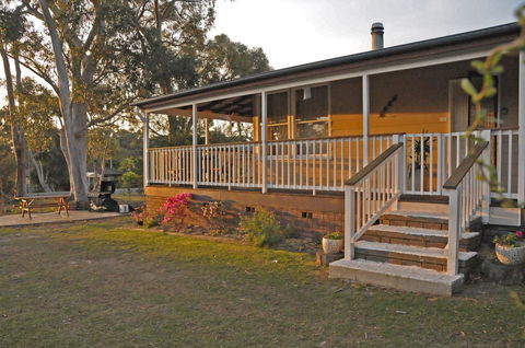 Bush & Bay Cottage - Dalby Accommodation 17