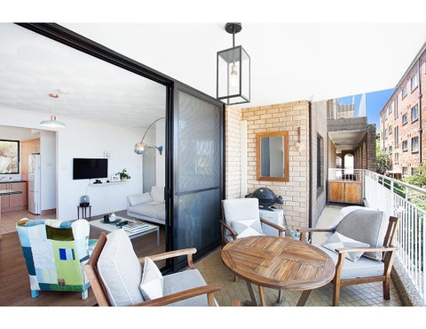 Ocean Views And Sea Breezes Over Bondi Beach - Dalby Accommodation 1