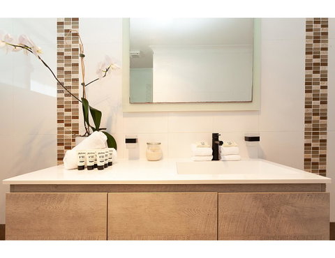 Ocean Views And Sea Breezes Over Bondi Beach - Dalby Accommodation 11