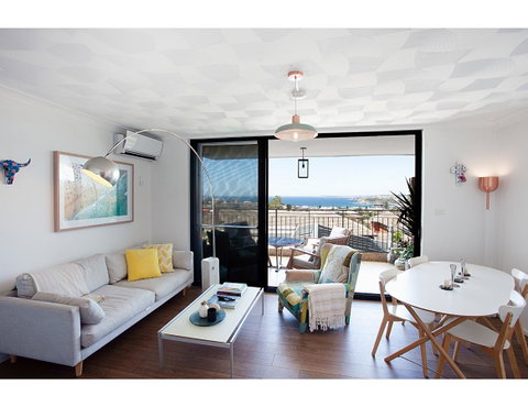 Ocean Views And Sea Breezes Over Bondi Beach - Dalby Accommodation 0