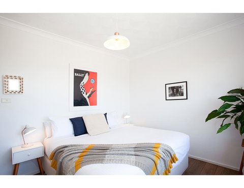 Ocean Views And Sea Breezes Over Bondi Beach - Dalby Accommodation 13