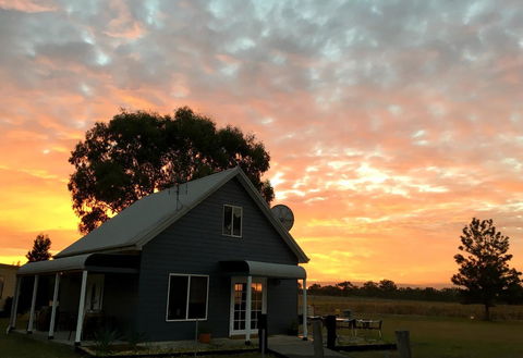 Madigan Wine Country Cottages - Dalby Accommodation 15