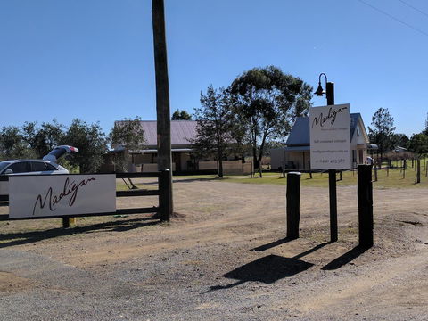 Madigan Wine Country Cottages - Dalby Accommodation 3