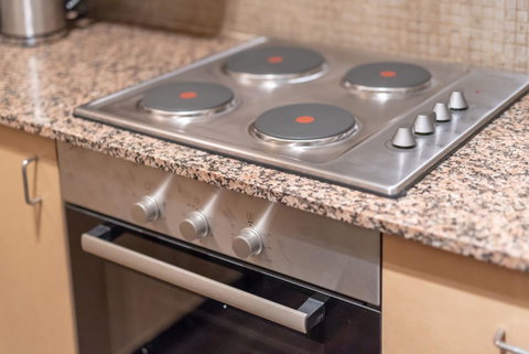 Classic 2 BR Apt In Pyrmont - Dalby Accommodation 10