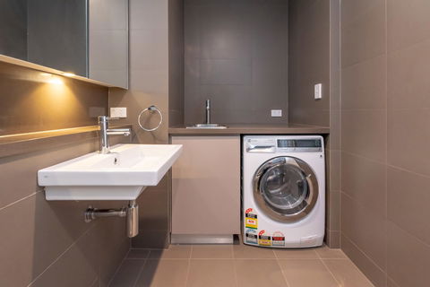 Olympic Park Sunshine 2 Bedrooms Apts With Private Parking - Dalby Accommodation 24
