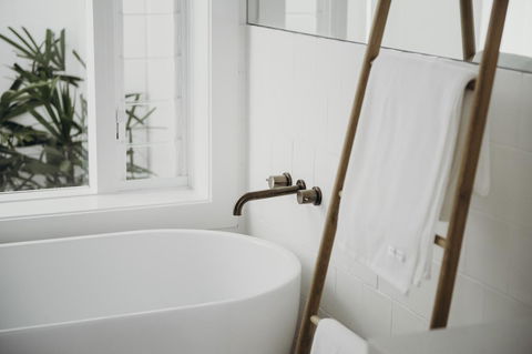 Salt At Shoal Bay - Dalby Accommodation 21