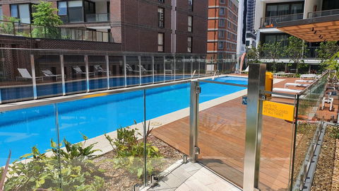 Two Bedroom Darling Harbour Apt Chinatown CBD UTS - Dalby Accommodation 5