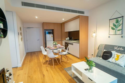 Two Bedroom Darling Harbour Apt Chinatown CBD UTS - Dalby Accommodation 36