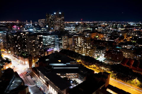 Two Bedroom Darling Harbour Apt Chinatown CBD UTS - Dalby Accommodation 30