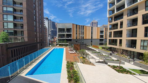 Two Bedroom Darling Harbour Apt Chinatown CBD UTS - Dalby Accommodation 7
