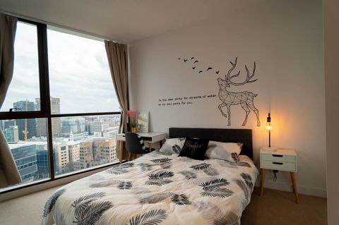 Two Bedroom Darling Harbour Apt Chinatown CBD UTS - Dalby Accommodation 9