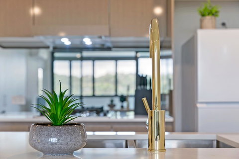 Stylish And Neat Two Bed Apartment In Wentworth Point - Dalby Accommodation 2