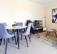 Stay in the heart of Randwick with style - Dalby Accommodation