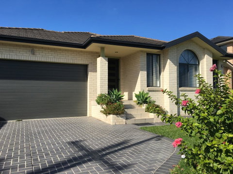 Sydney Amazing Holiday Home Bridal BnB - Dalby Accommodation 25