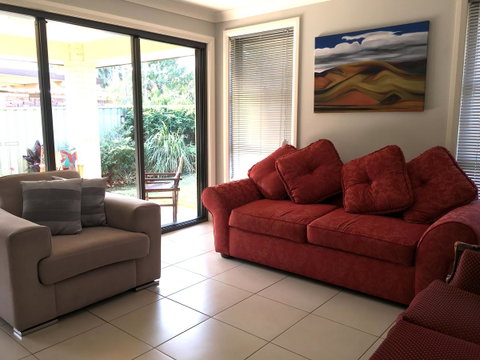 Sydney Amazing Holiday Home Bridal BnB - Dalby Accommodation 0