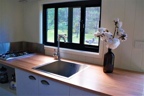 Christopher Tiny House - Dalby Accommodation 8