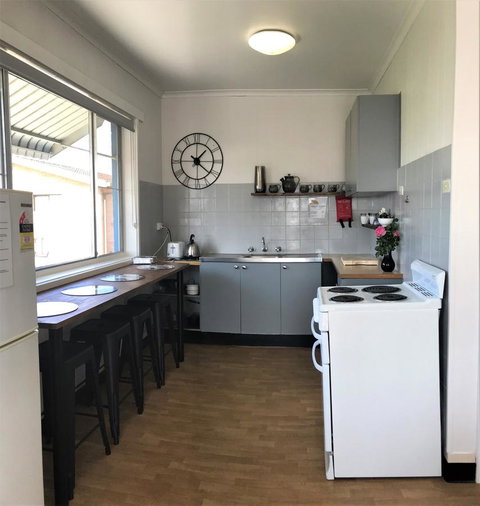 Kon Tiki Apartments - Dalby Accommodation 7