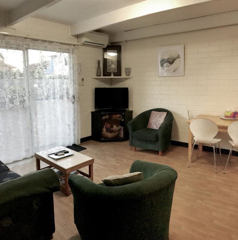 Kon Tiki Apartments - Dalby Accommodation 11