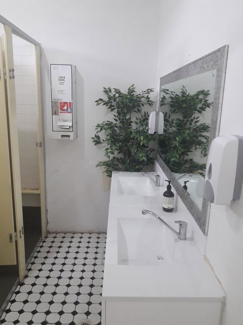 Clover Backpackers - Dalby Accommodation 34