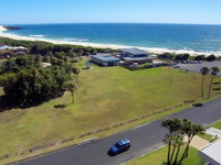 2 Cliff Road