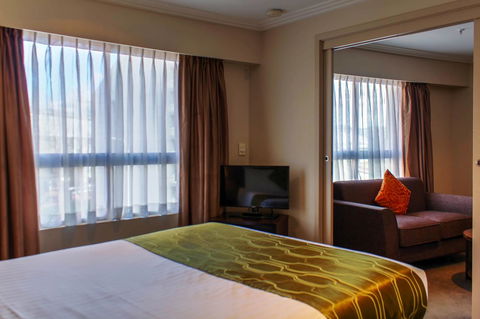 Seasons Darling Harbour - Dalby Accommodation 21