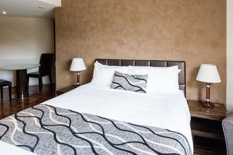 Seasons Darling Harbour - Dalby Accommodation 11