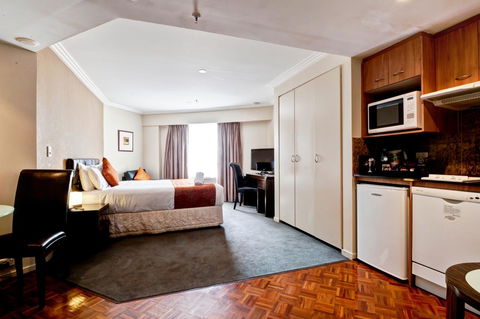 Seasons Darling Harbour - Dalby Accommodation 23
