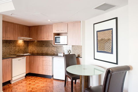 Seasons Darling Harbour - Dalby Accommodation 13