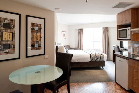 Seasons Darling Harbour - Dalby Accommodation 12