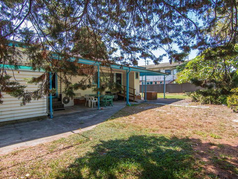 11 Peel Street - Dalby Accommodation 1