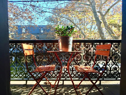 3 Storey Home Close Walk To Fox Studios SCG & City - Dalby Accommodation 1