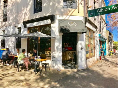 3 Storey Home Close Walk To Fox Studios SCG & City - Dalby Accommodation 13