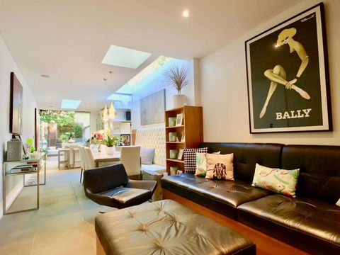 3 Storey Home Close Walk To Fox Studios SCG & City - Dalby Accommodation 12