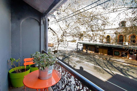 3 Storey Home Close Walk To Fox Studios SCG & City - Dalby Accommodation 24