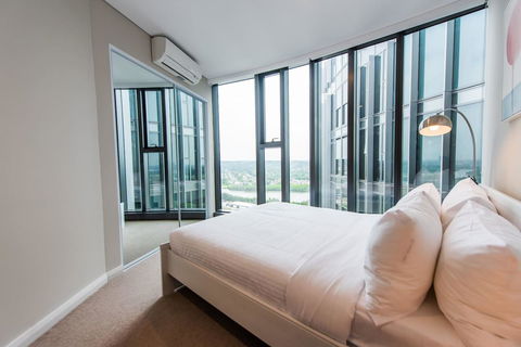 180Â° Water View Three Bedroom (wooden Furniture) - Dalby Accommodation 12