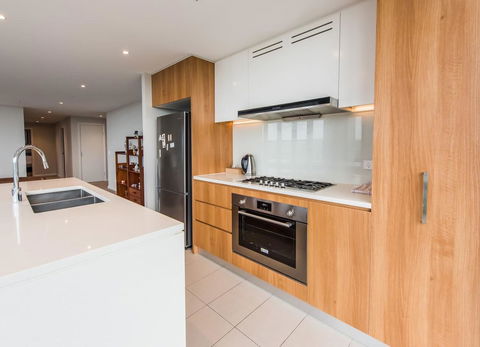 180Â° Water View Three Bedroom (wooden Furniture) - Dalby Accommodation 31