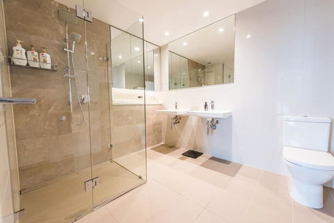 180Â° Water View Three Bedroom (wooden Furniture) - Dalby Accommodation 16