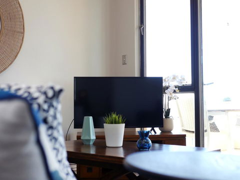 Panoramic Harbour Views And Unbeatable Comfort - Dalby Accommodation 11