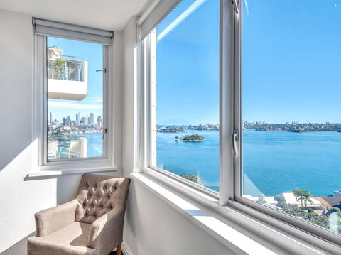 Panoramic Harbour Views And Unbeatable Comfort - Dalby Accommodation 12
