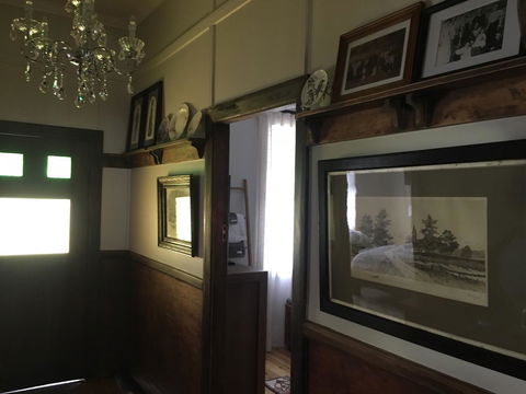Caledonia Cottage - Dalby Accommodation 9