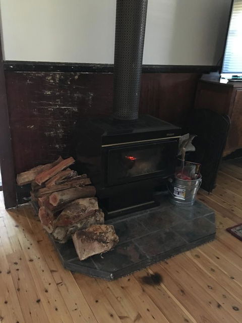 Caledonia Cottage - Dalby Accommodation 12