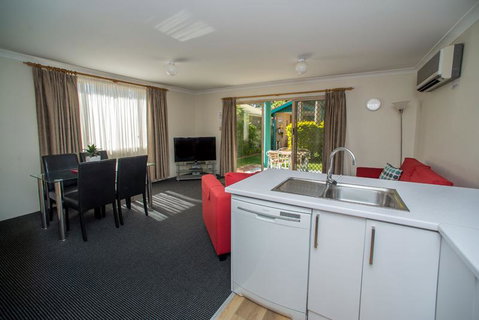Beaches Serviced Apartments - Dalby Accommodation 19